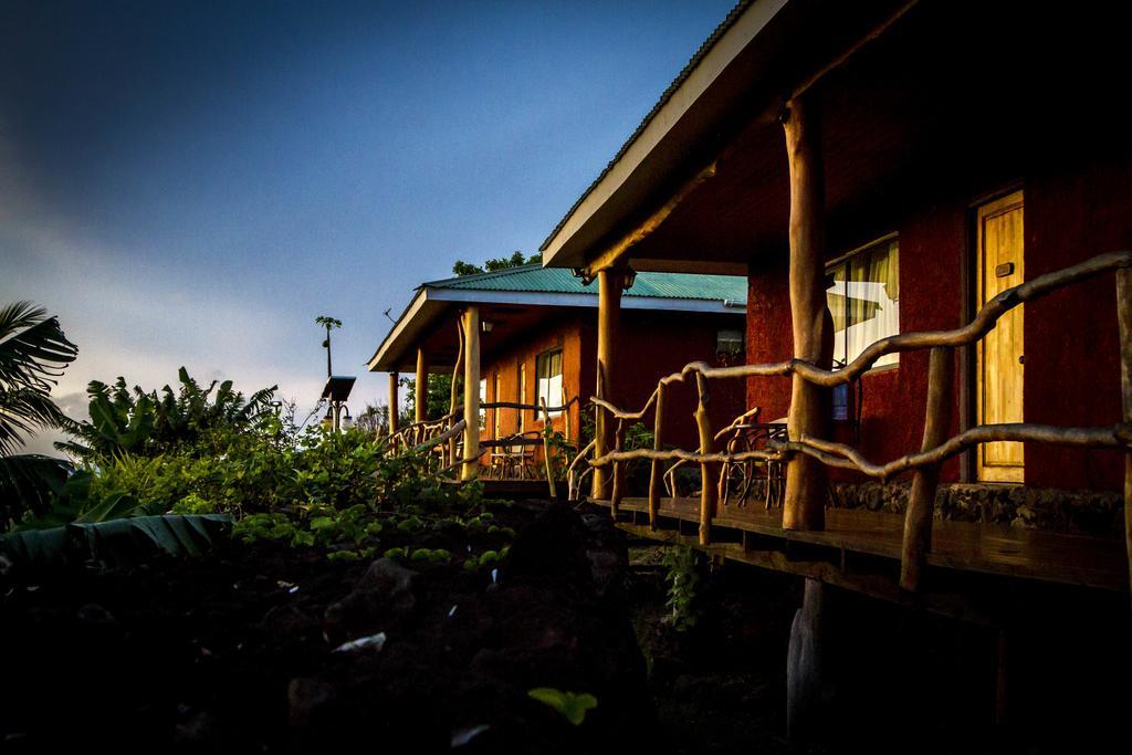 Pikera Uri Eco Lodge Hanga Roa Exterior photo