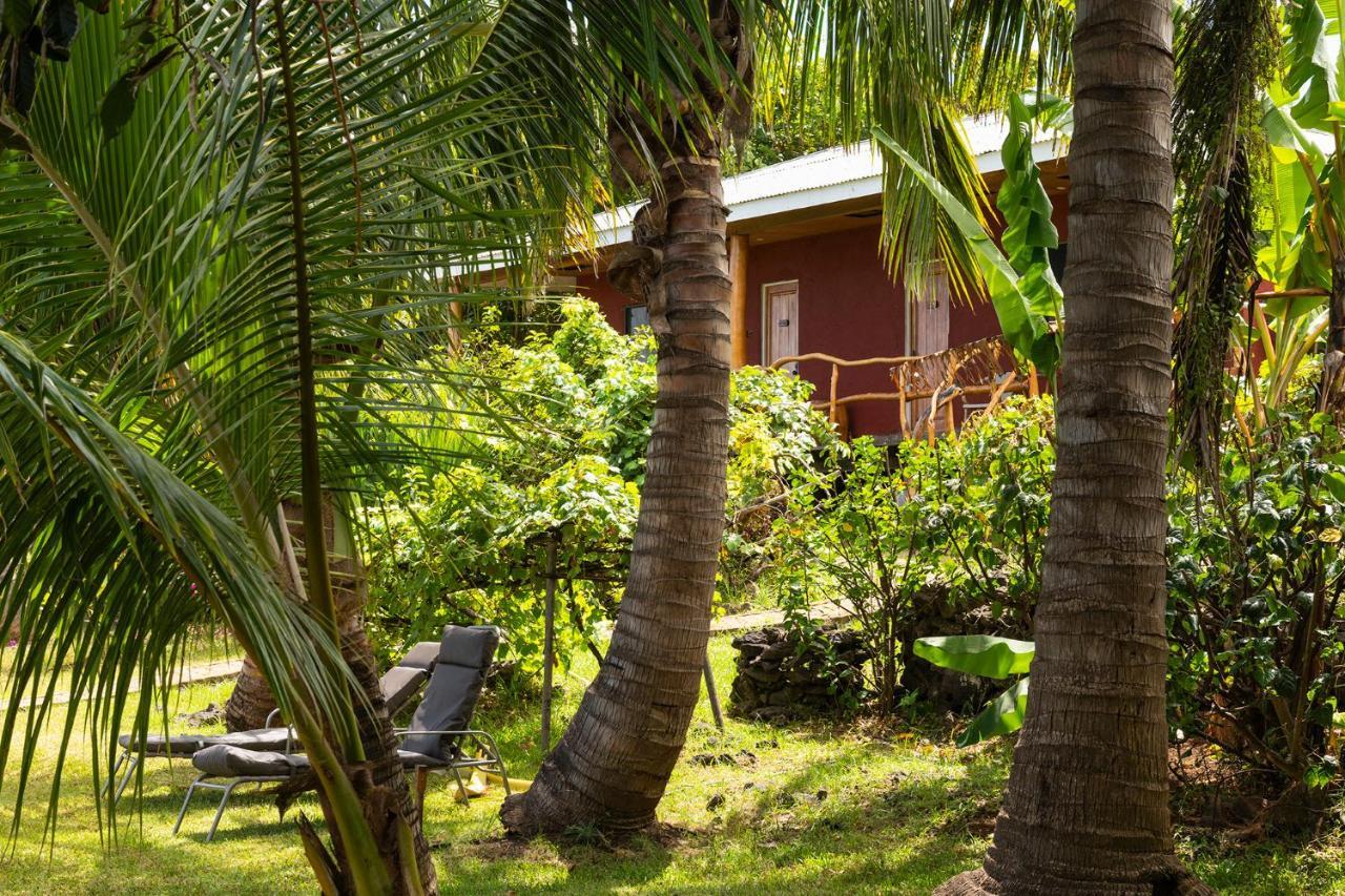 Pikera Uri Eco Lodge Hanga Roa Exterior photo